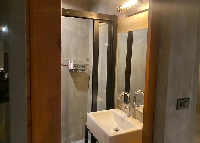 Sukhum Rajamangala-phatthanakan Hotel